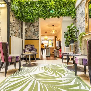  Hostel Young And Happy Latin Quarter By Hiphophostels France